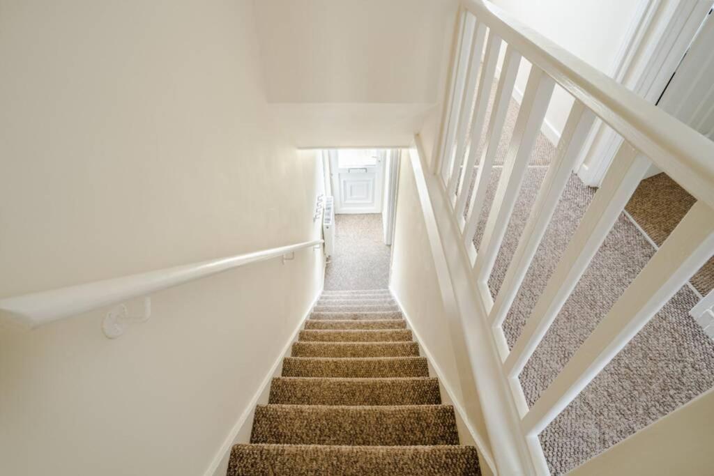 Off Road Parking, Smart Tv In Each Room! Swansea Exterior foto